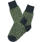 Hirsch Natur | Feinstrick-Socken | Tanne-Maigrün | Sternenmuster | 100% Schurwolle