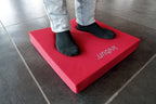 kybun | Elastisch-federnde Aktiv-Stehmatte | Bordeaux | 46x46cm | Stärke: 6cm | Swiss made