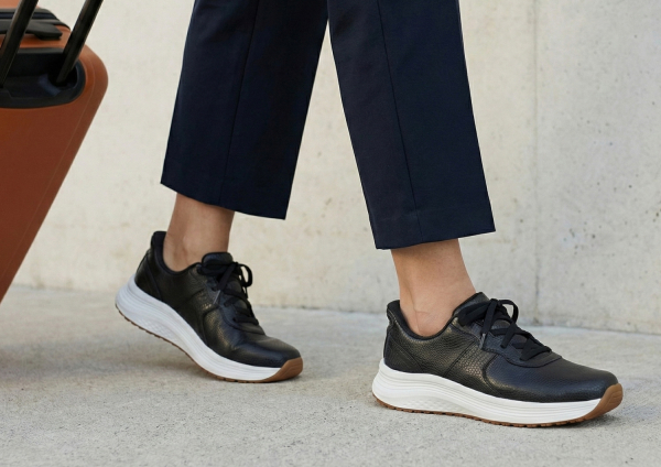 Orthofeet® | Stride | Schwarz Leder | Hands-Free Schuhe mit Fersendämpfung | Damen Schnürer