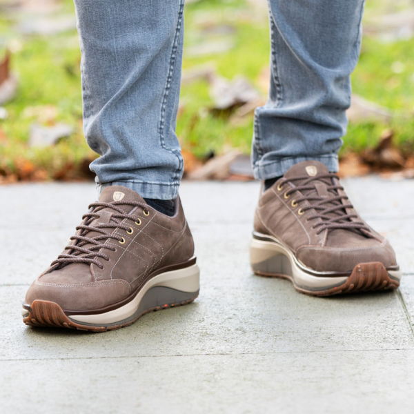 Joya / Modell: Moscow / Braun Nubuk / Premium Leder / Weite: HK / Art: 233 / Herren Aktiv Schuhe
