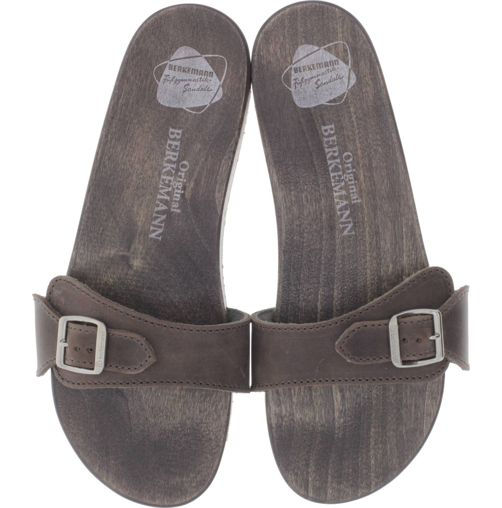 Berkemann / Original-Sandale / Dunkelbraun Fettleder / Sohle: Braun / Art: 10100-480 / Unisex